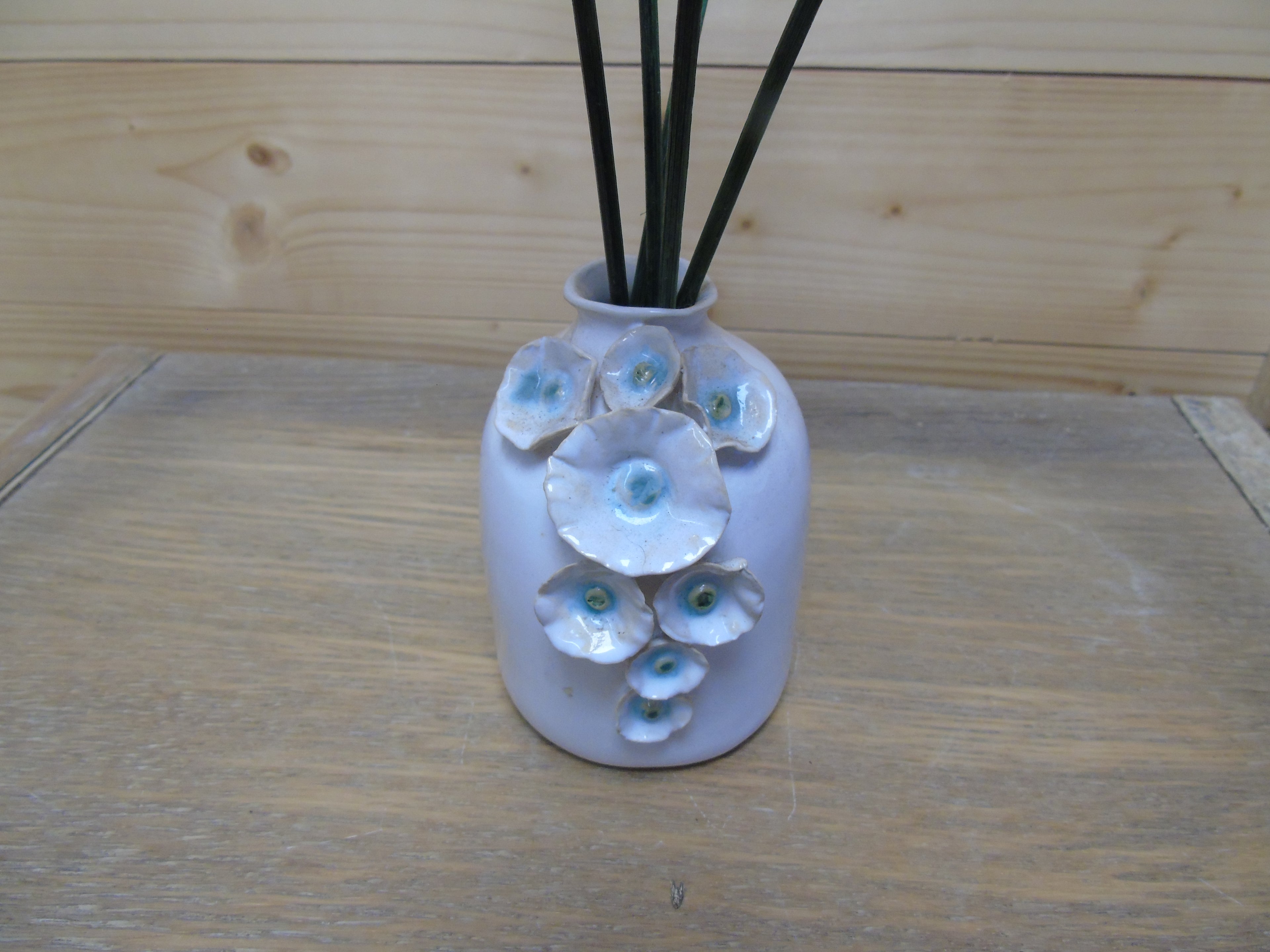 Vaasjes met bloemetjes